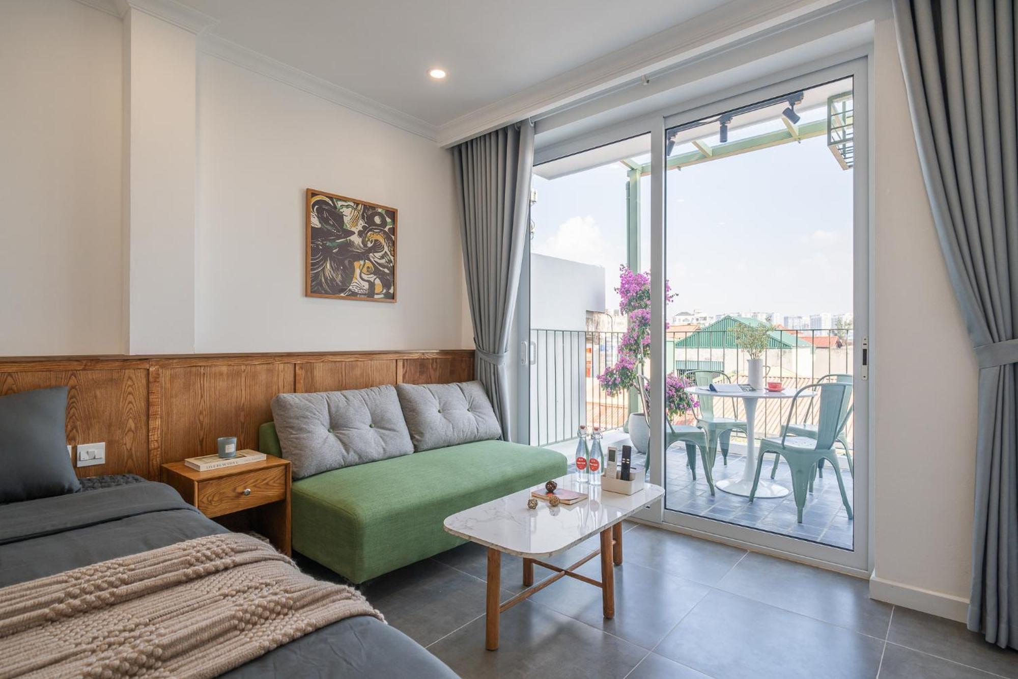 Luxurious Lakeside Residences-city Central-free Airport Pickupdropoff Căn hộ
