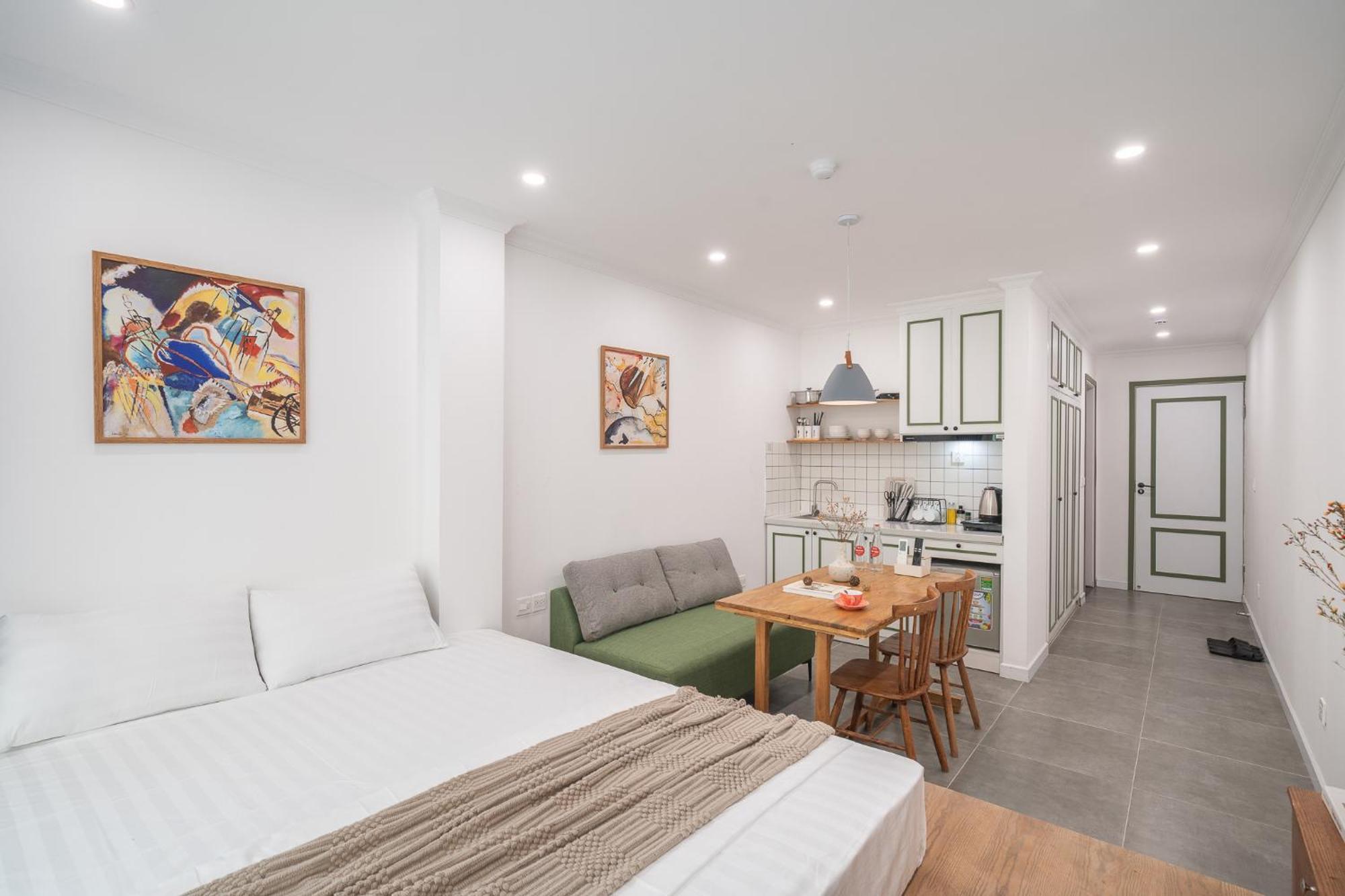 Luxurious Lakeside Residences-city Central-free Airport Pickupdropoff Căn hộ