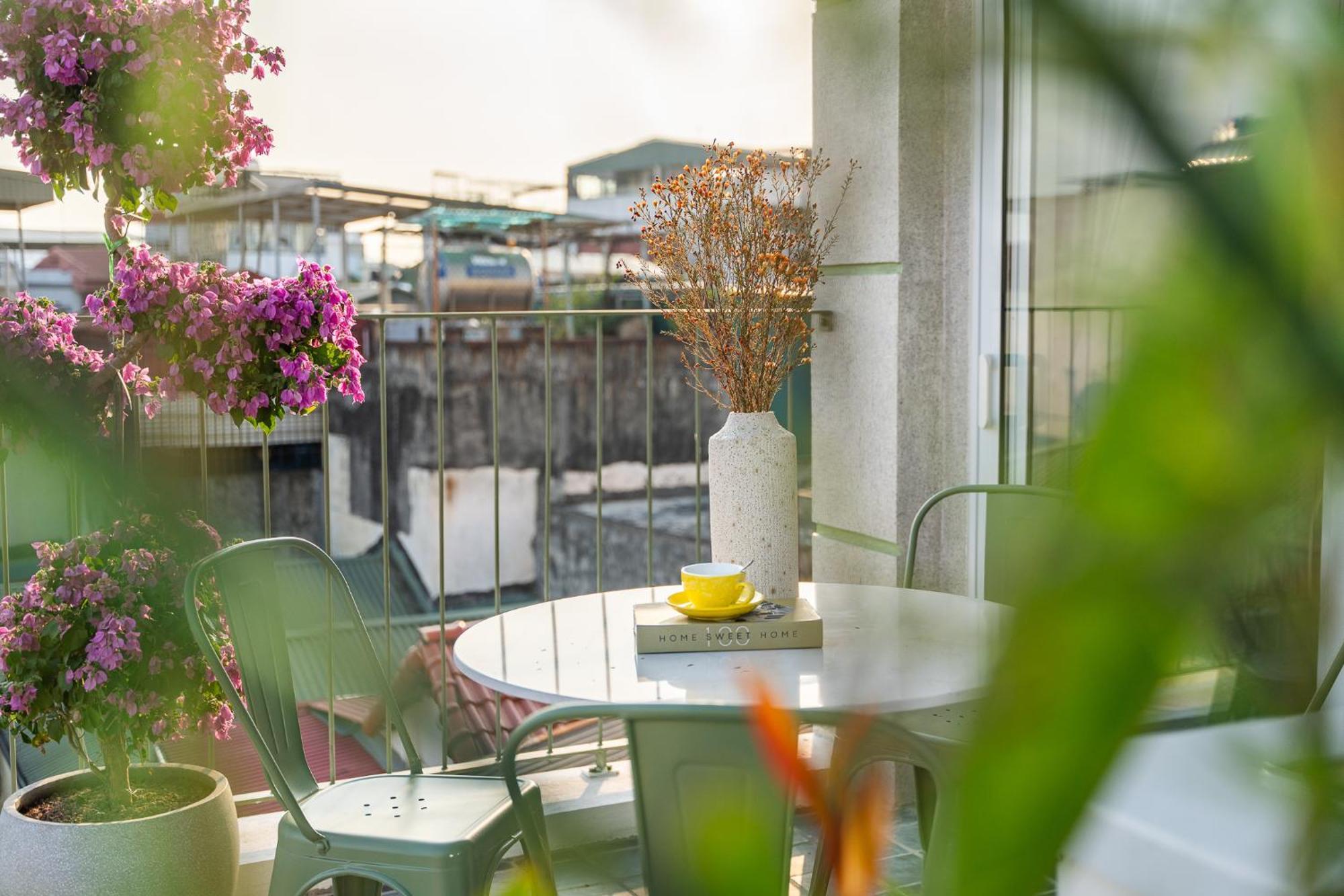 Căn hộ Luxurious Lakeside Residences-city Central-free Airport Pickupdropoff