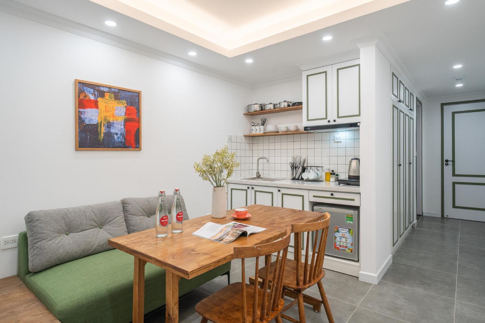 Luxurious Lakeside Residences-city Central-free Airport Pickupdropoff Căn hộ Hà Nội