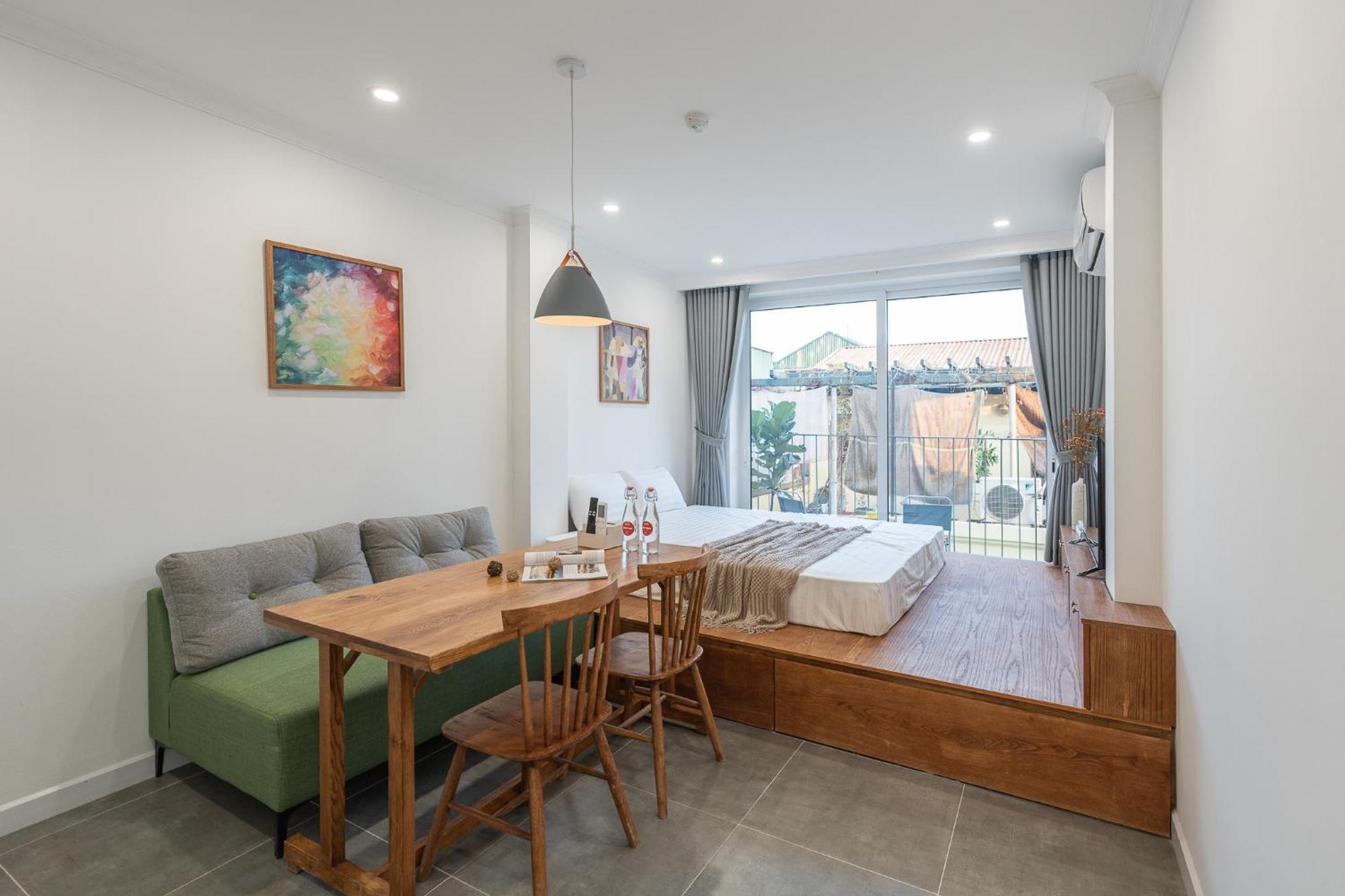 Luxurious Lakeside Residences-city Central-free Airport Pickupdropoff Apartment Hanoi