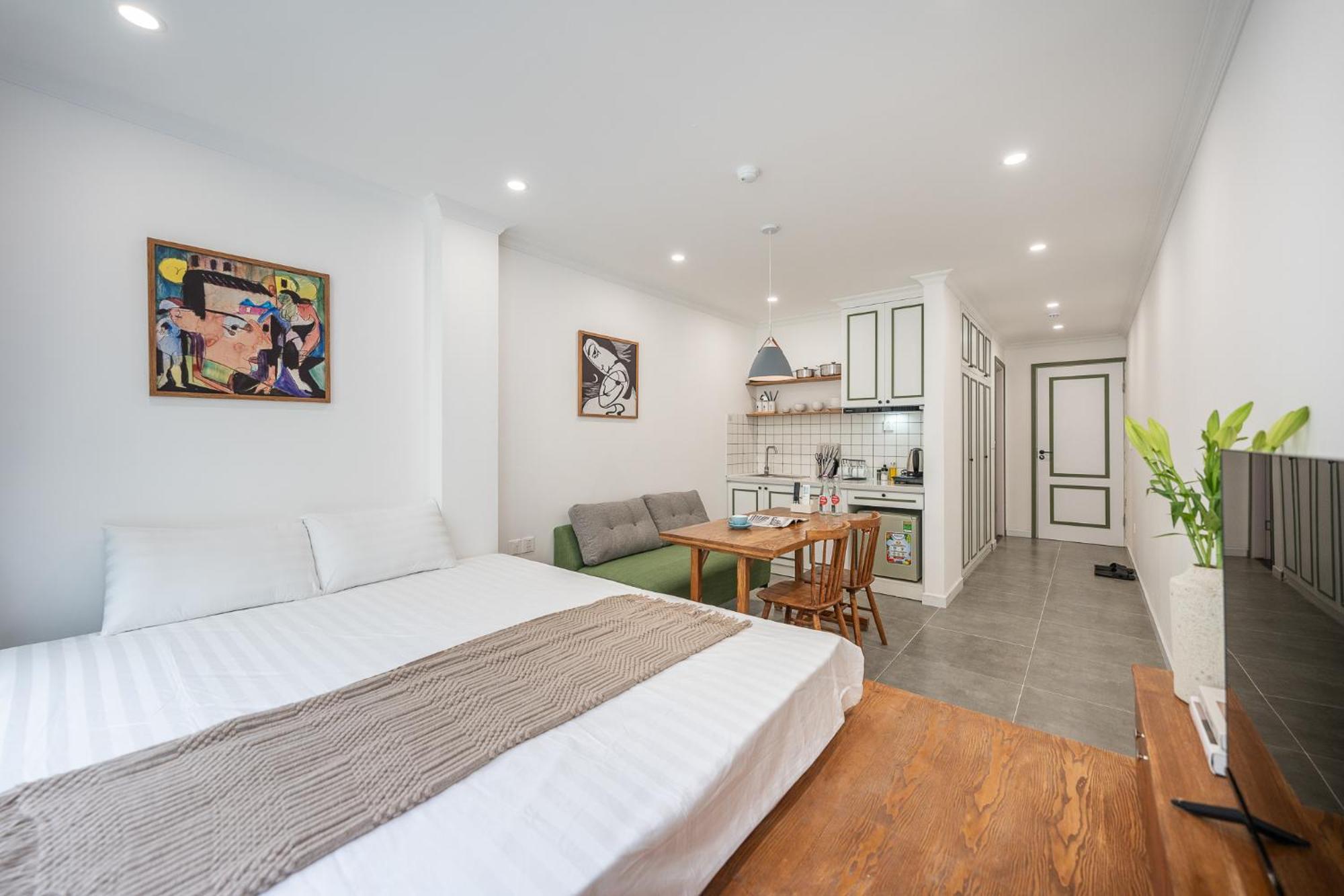 Luxurious Lakeside Residences-city Central-free Airport Pickupdropoff Apartment *